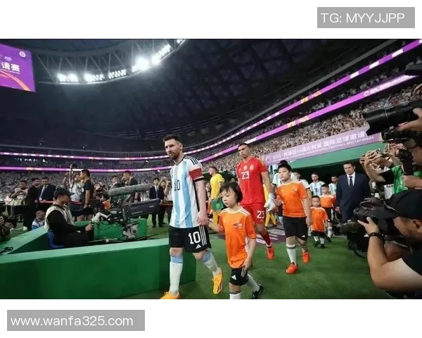 足球场上的泪水瞬间:那些感动人心的球星崩溃时刻与背后的故事 足球场上的泪水瞬间:那些感动人心的球星崩溃时刻与背后的故事